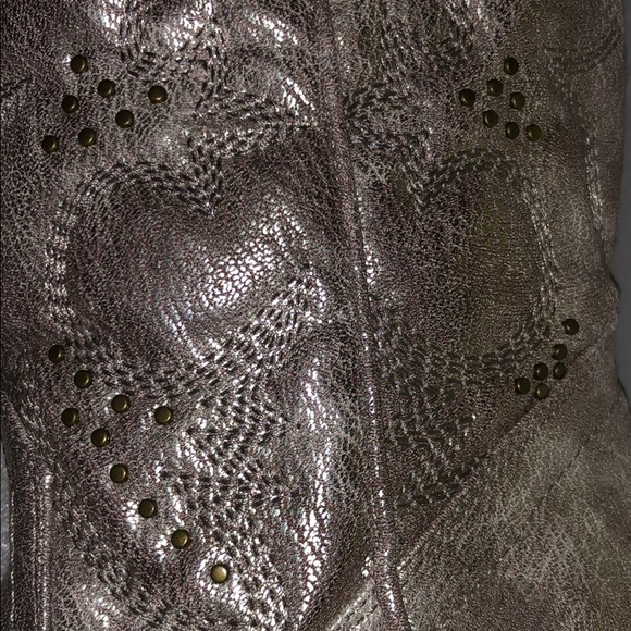 Boots - Picture 2 of 3